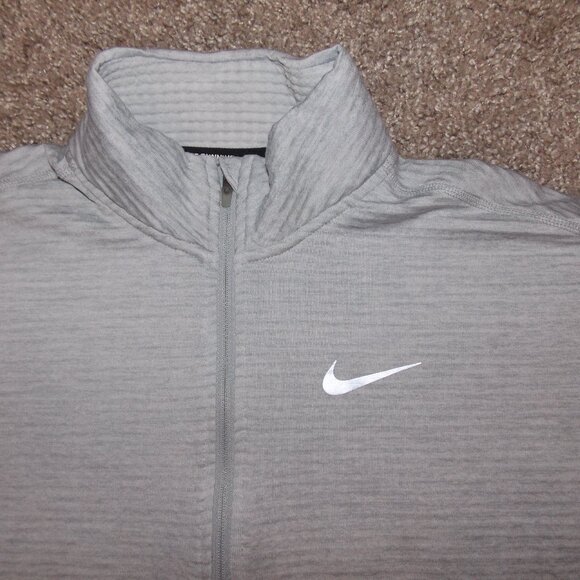 Nike Long Sleeve ELEMENT SPHERE 1/2 ZIP Size XS - Picture 2 of 8